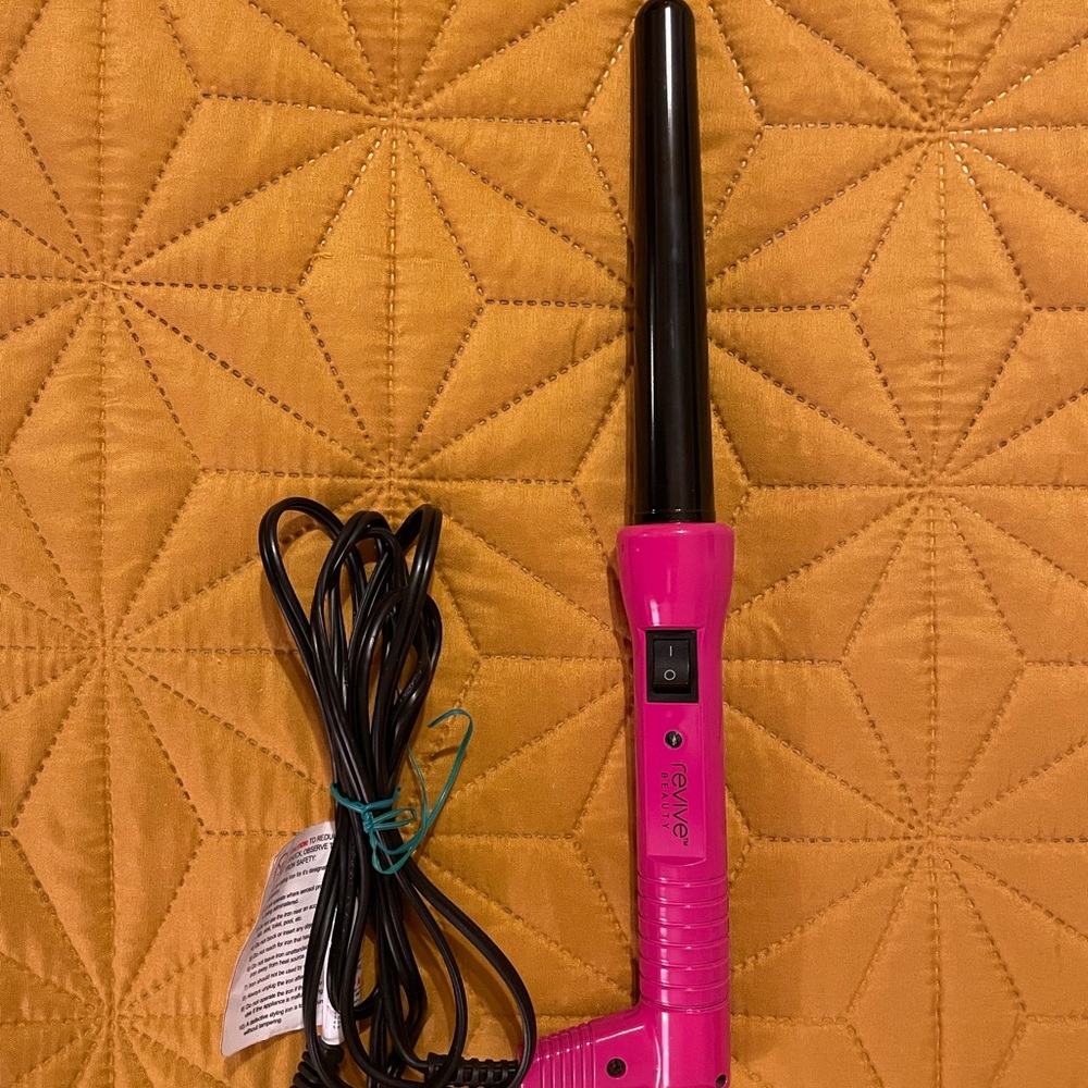 Wand curling iron